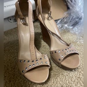 Nude wedge shoes